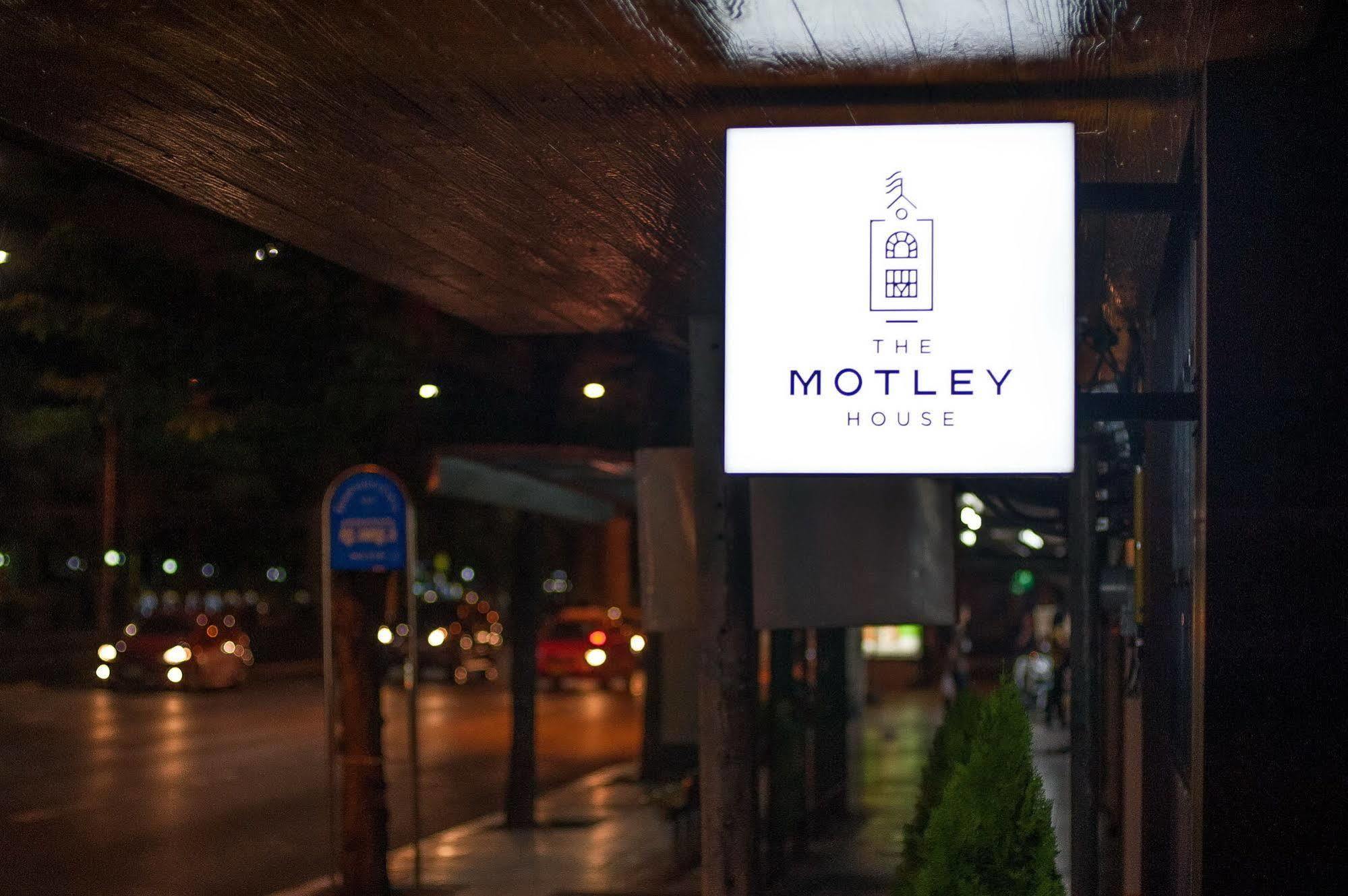 הוסטל בנגקוק The Motley House מראה חיצוני תמונה